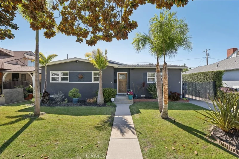 2691 Montair Ave, Long Beach, CA 90815