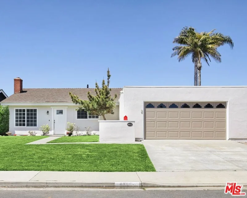 8831 Jarrett Circle, Huntington Beach, CA 92647