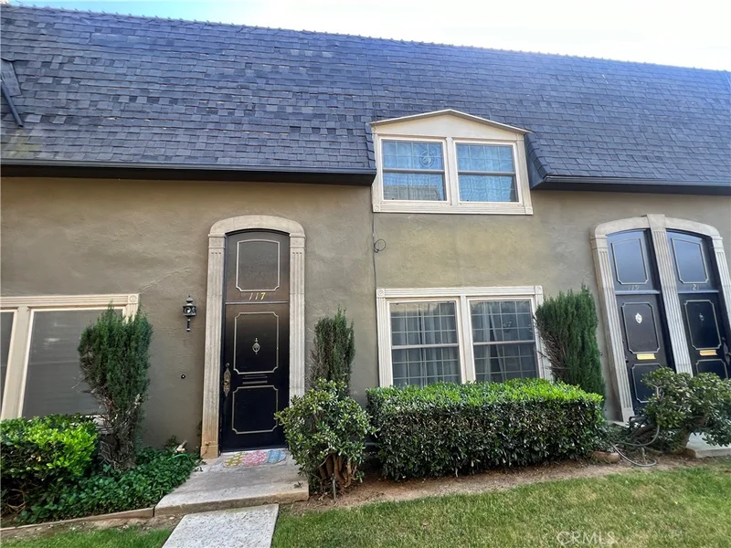 117 E Cypress Avenue, Redlands, CA 92373