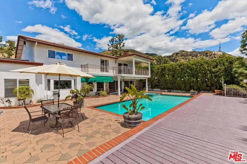 2721 Lake Hollywood Drive, Los Angeles, CA 90068