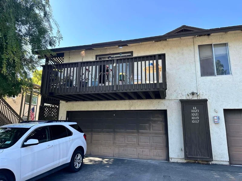 10123 Carefree Dr, Santee, CA 92071