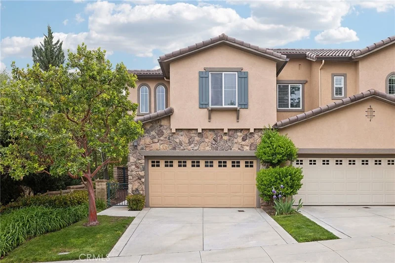 25604 Via Ventana, Valencia, CA 91381