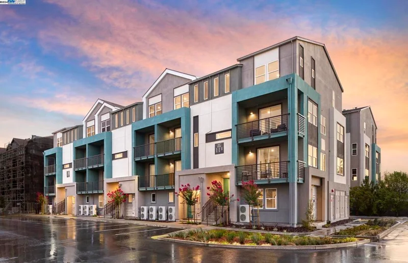 613 Sandpiper Court 120-12, San Jose, CA 95117