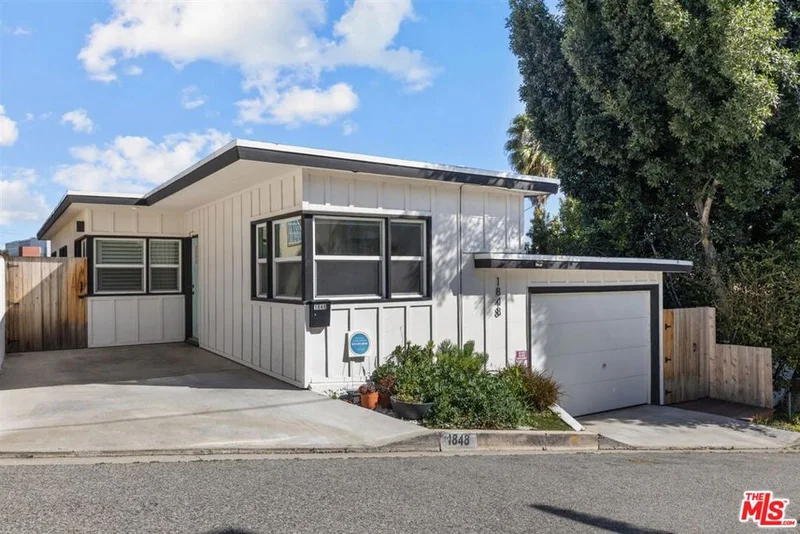 1848 Seigneur Avenue, Los Angeles, CA 90032