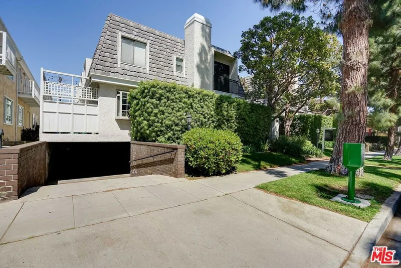1037 16th Street 3, Santa Monica, CA 90403