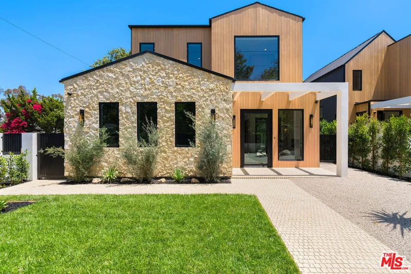 4554 Wortser Avenue, Studio City, CA 91604