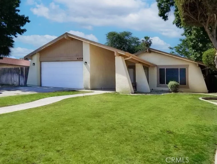 4304 Jaspar Avenue, Bakersfield, CA 93313