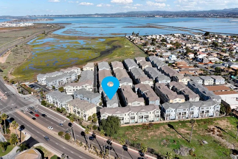 512 Hummingbird Ln, Imperial Beach, CA 91932