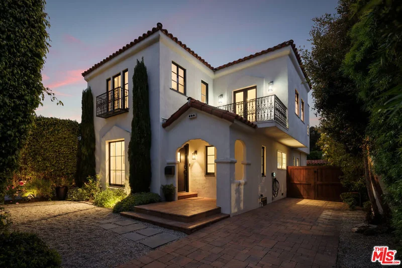 1146 Grant Avenue, Venice, CA 90291