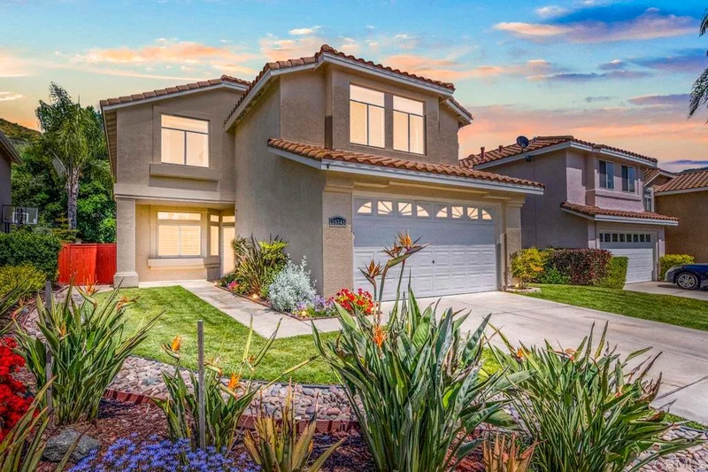 29745 Nandina Drive, Escondido, CA 92026