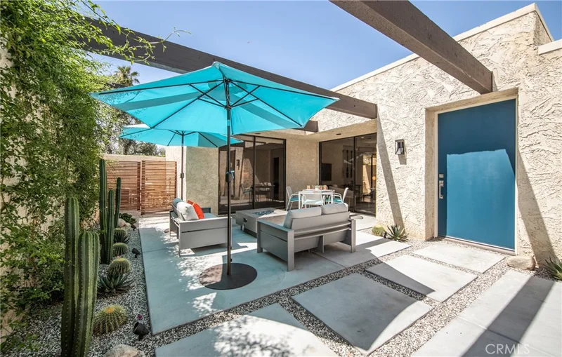 466 N Hermosa Drive, Palm Springs, CA 92262