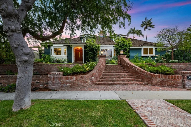 1041 E Tehachapi Drive, Long Beach, CA 90807