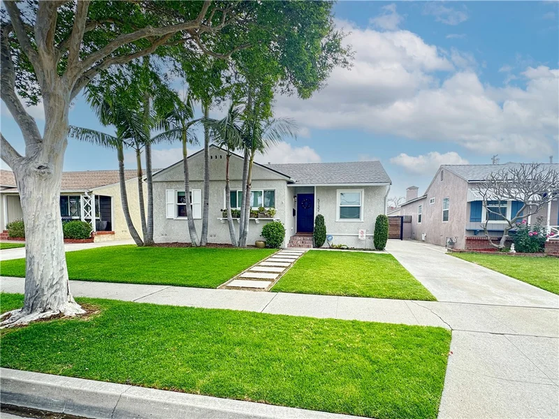 5132 Levelside, Lakewood, CA 90712