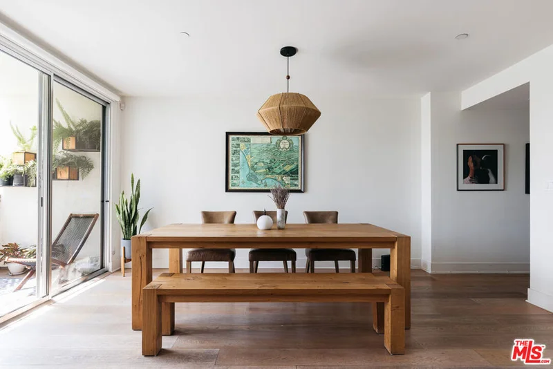 118 N Kings Road 204, Los Angeles, CA 90048