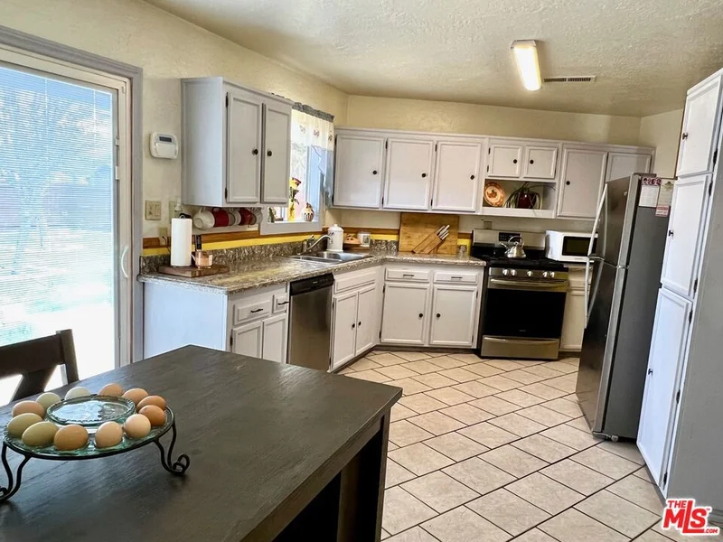 1016 Mount Doble Drive, Big Bear City, CA 92314