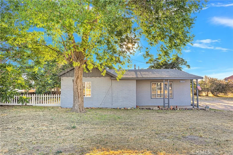 9058 E Avenue, Hesperia, CA 92345