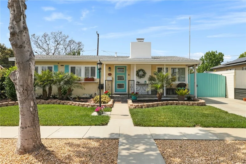 6330 E Stearns Street, Long Beach, CA 90815