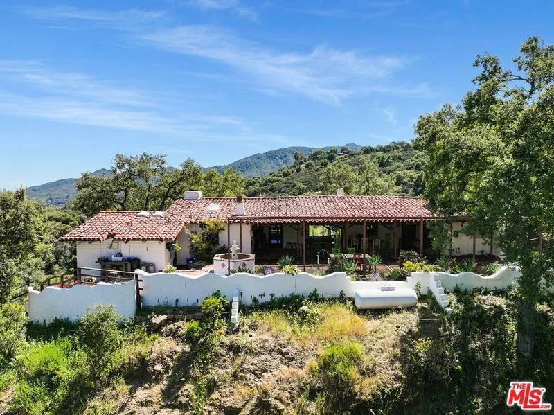1043 Greenleaf Canyon Road, Topanga, CA 90290