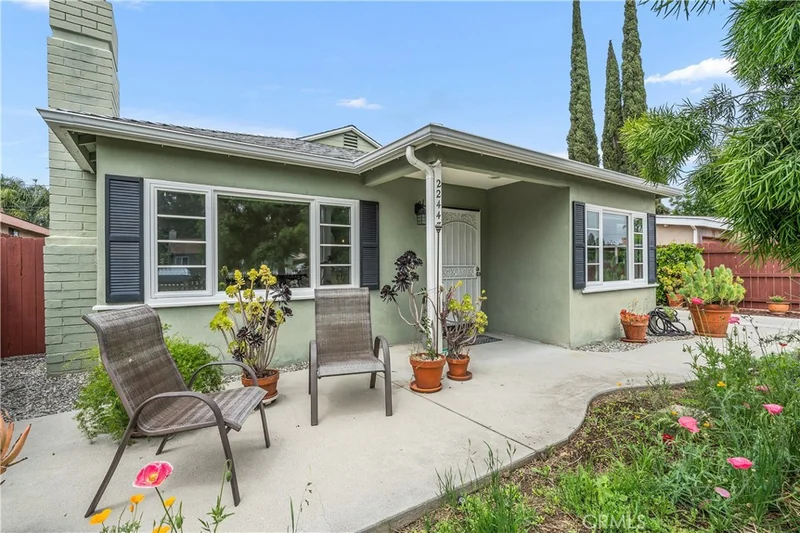 22447 Dolorosa Street, Woodland Hills, CA 91367