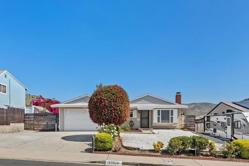10010 Corkwood Avenue, Santee, CA 92071