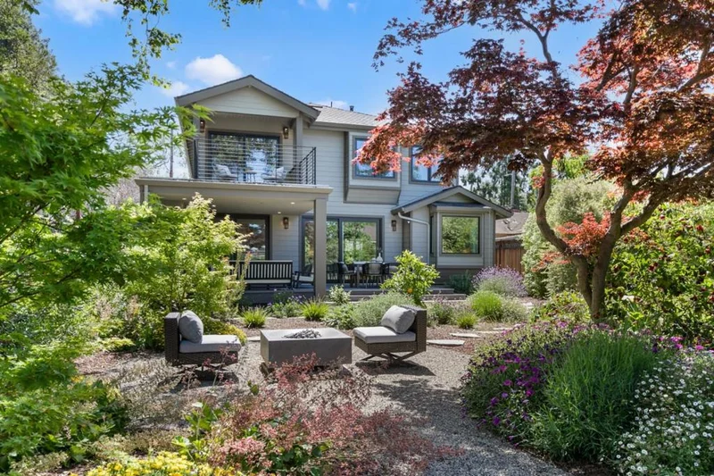 430 Mountain View Avenue, Mountain View, CA 94041