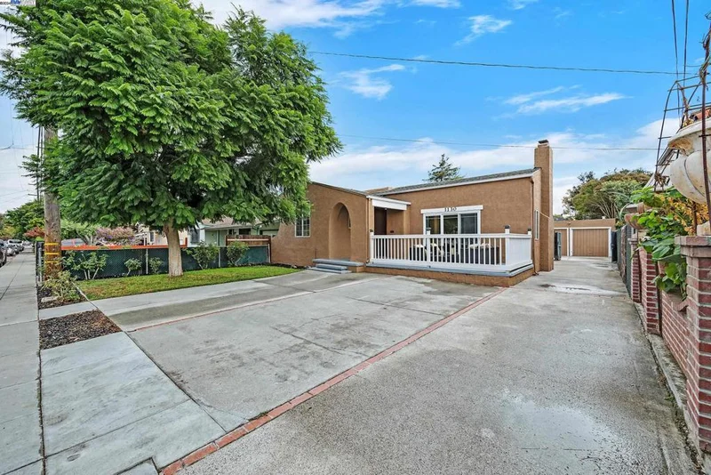 1130 Sevier Avenue, Menlo Park, CA 94025