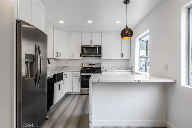 7953 Via Latina, Burbank, CA 91504