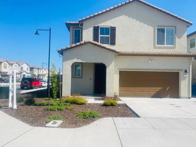 1040 Jan Avenue, Hollister, CA 95023