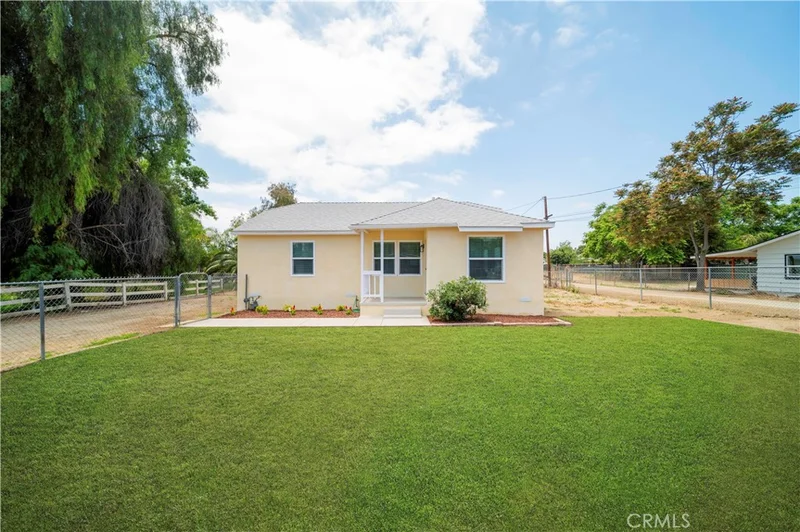 25885 Creag Avenue, Homeland, CA 92548