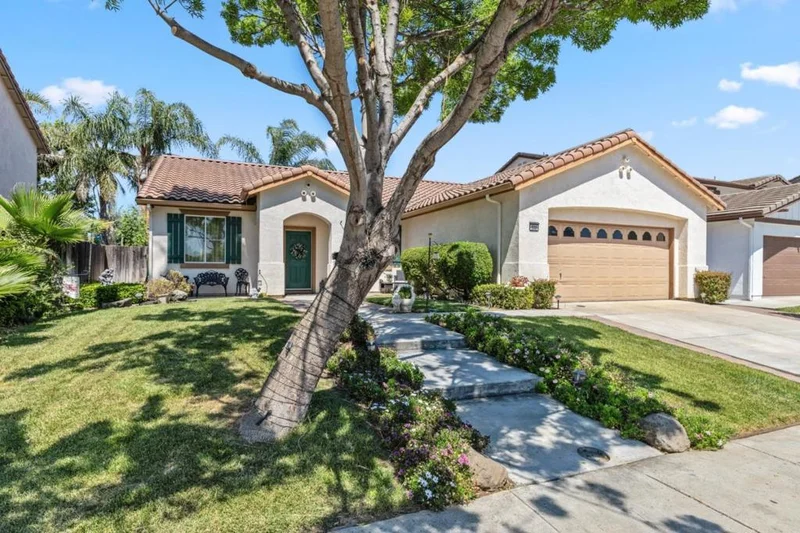 520 Red Robin Drive, Patterson, CA 95363