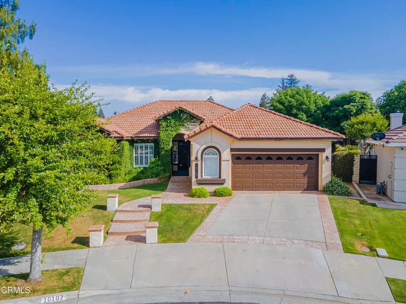 10107 Lace Cascade Court, Bakersfield, CA 93311