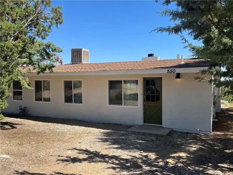 550 Glenview Road, Pinon Hills, CA 92372