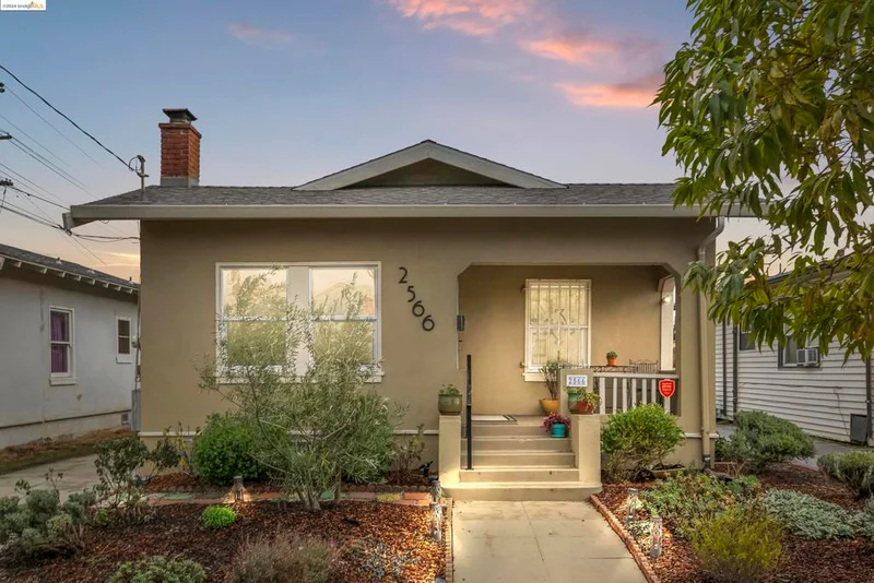 2566 68th Ave, Oakland, CA 94605