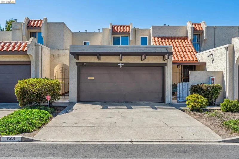 123 Villa Dr, San Pablo, CA 94806