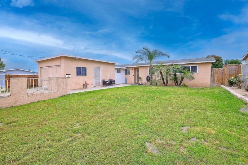 4121 Thomas Street, Oceanside, CA 92056