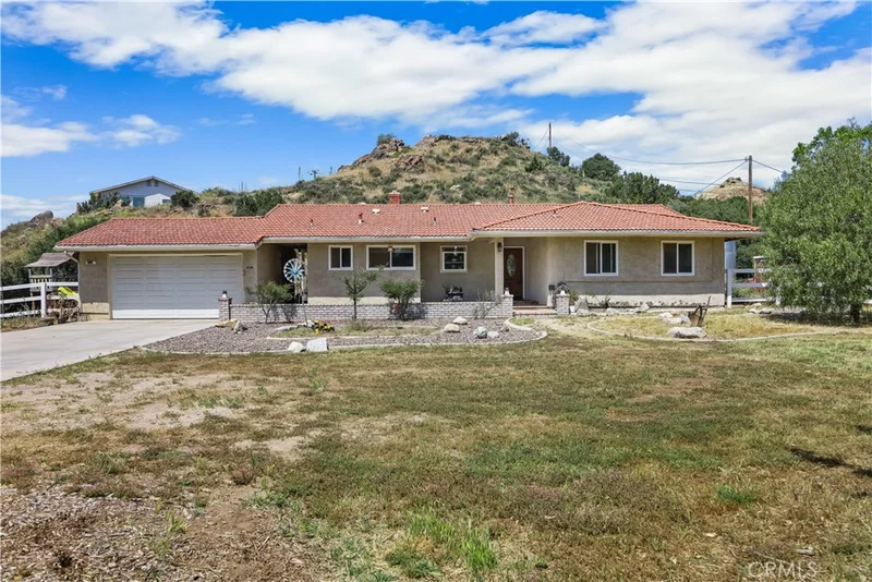 11429 Frascati Street, Agua Dulce, CA 91390