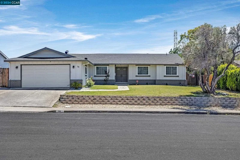 30 Sherwood Ct, Pittsburg, CA 94565