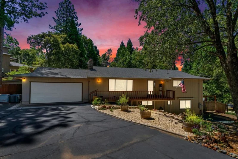 12502 Arrow Head Road