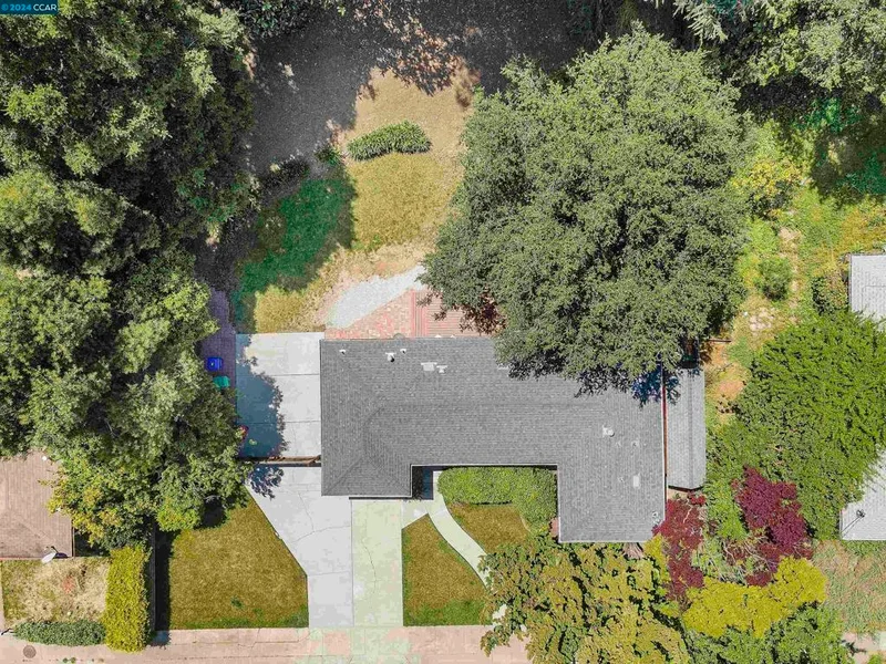 625 Pomona St, Crockett, CA 94525