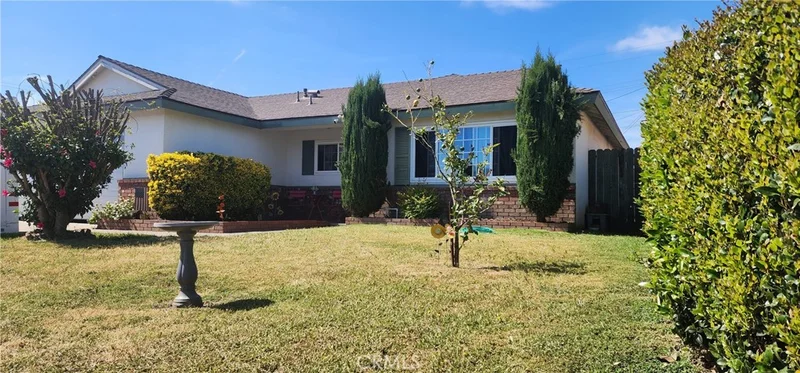 911 W Las Flores Way, Santa Maria, CA 93458