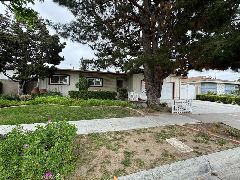 420 S Falcon Street, Anaheim, CA 92804