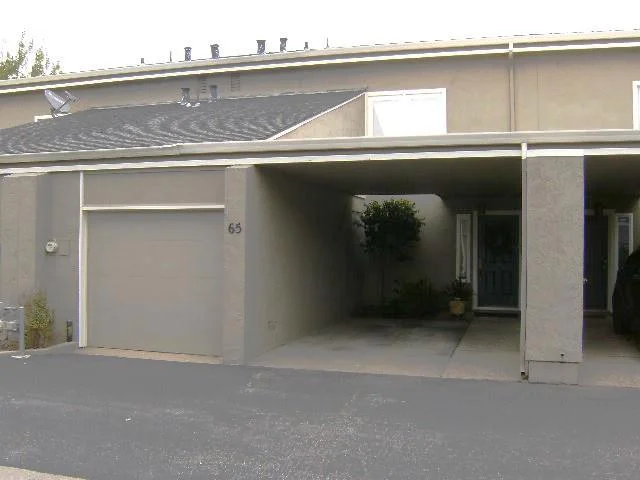 1253 Los Olivos Drive 65, Salinas, CA 93901