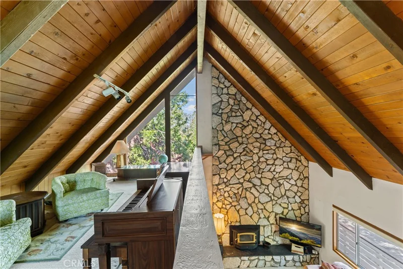 27219 Bernina Drive, Lake Arrowhead, CA 92352
