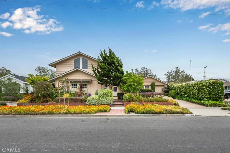 11582 Weatherby Road, Rossmoor, CA 90720