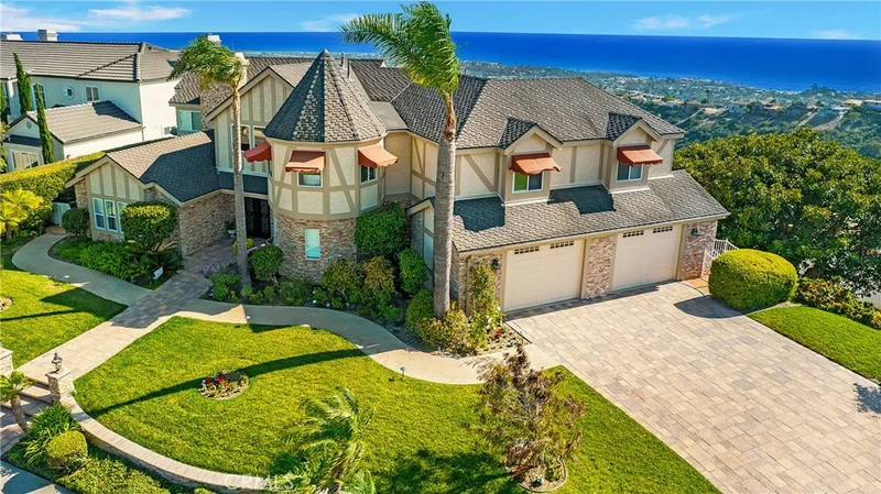 877 Avenida Acapulco, San Clemente, CA 92672