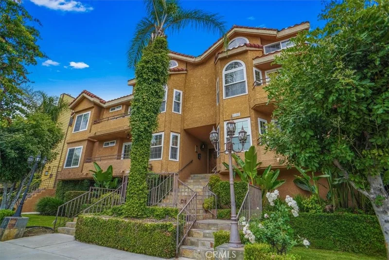 5102 Tujunga Avenue 15, North Hollywood, CA 91601