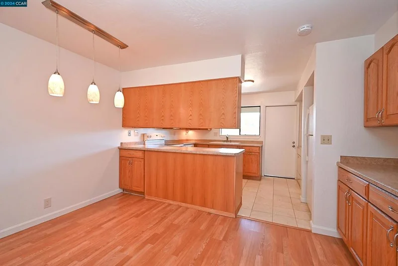 1851 Harrison St 2, Concord, CA 94520