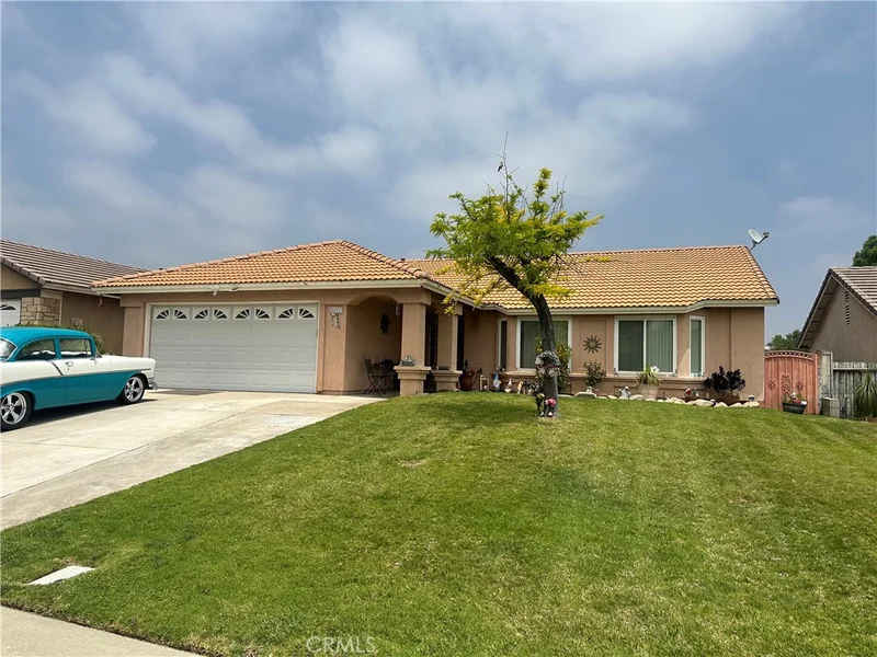 2552 Plaza Serena Drive, Rialto, CA 92377
