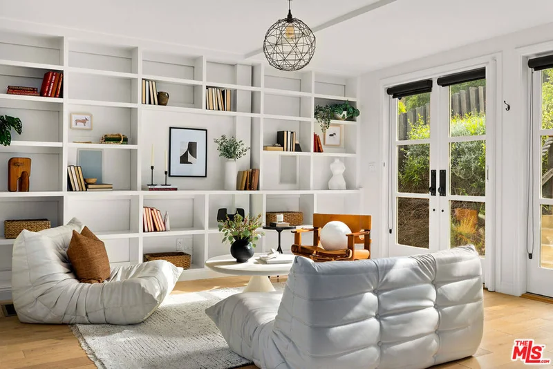 462 Wren Drive, Los Angeles, CA 90065