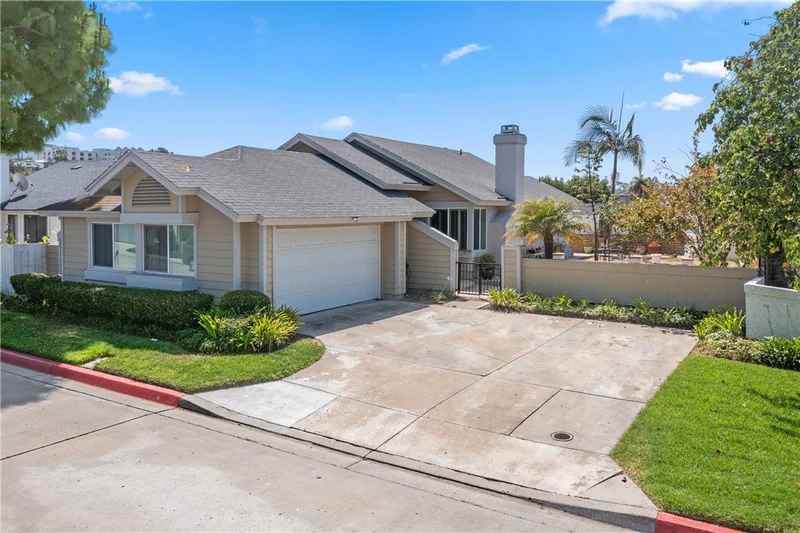 632 Hampshire Lane, Chula Vista, CA 91911